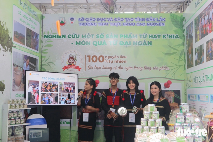 Nữ sinh trúng tuyển Đại học Quy Nhơn, không bỏ cuộc vì thấy ánh mắt hy vọng của mẹ cha - Ảnh 4.