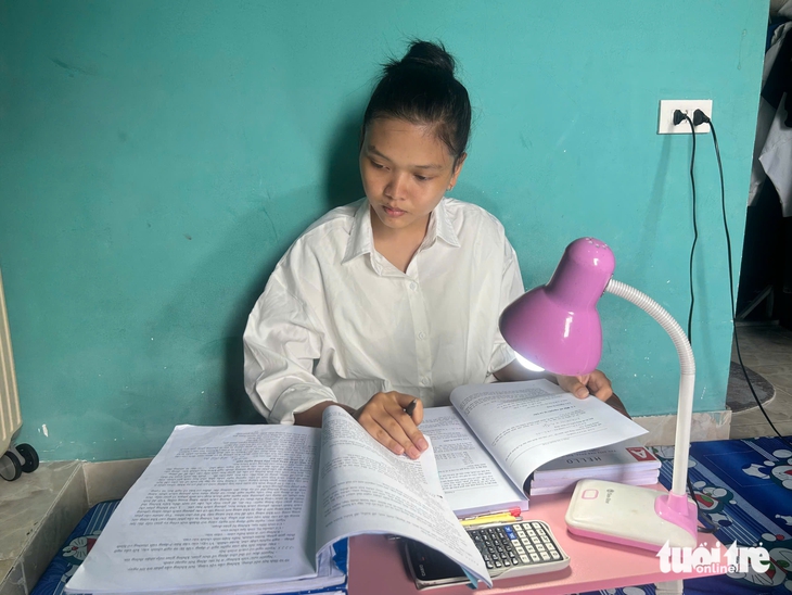 Nữ sinh trúng tuyển Đại học Quy Nhơn, không bỏ cuộc vì thấy ánh mắt hy vọng của mẹ cha - Ảnh 5.