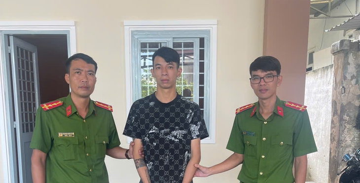 Bắt thanh niên đâm tài xế, cướp xe ôm tại Cần Thơ - Ảnh 1.