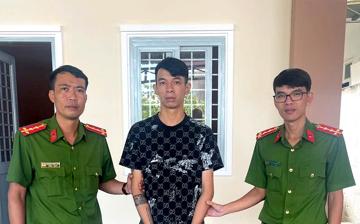 Bắt thanh niên đâm tài xế, cướp xe ôm tại Cần Thơ - Ảnh 1.