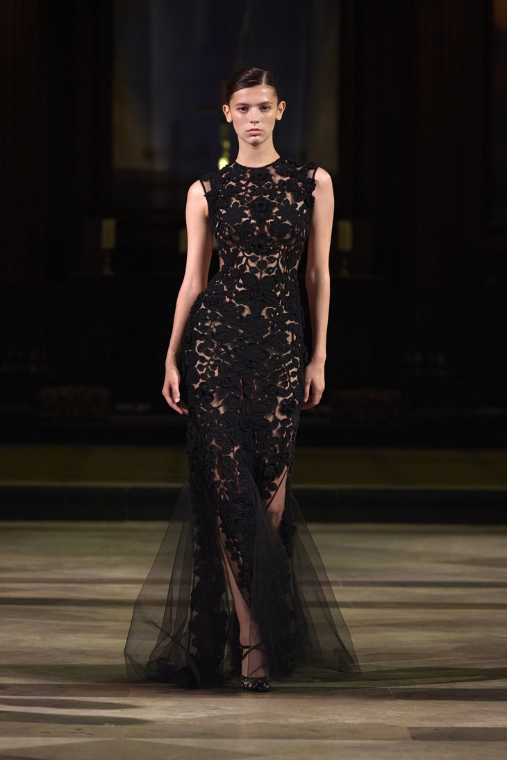Nhà thiết kế Trần Hùng trình làng bộ sưu tập thứ 14 tại London Fashion Week - Ảnh 6. Nhà thiết kế Trần Hùng trình làng bộ sưu tập thứ 14 tại London Fashion Week - Ảnh 6.