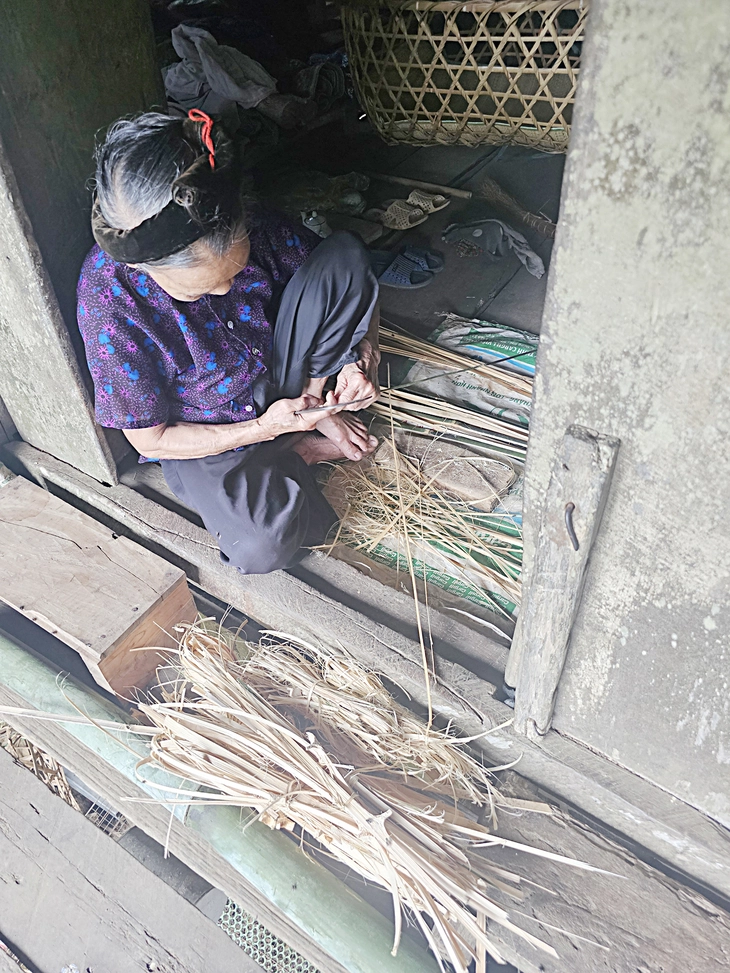 Từ Hạnh Phúc, nón 'hiệp khách' đi muôn phương - Ảnh 2.