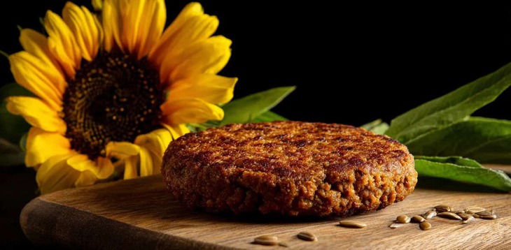 Món 'thịt chay' mới siêu giàu protein từ bã hạt hướng dương - Ảnh 1.