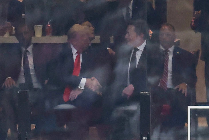 Lễ tưởng niệm Charlie Kirk: Ông Trump gọi vụ ám sát là 'cuộc tấn công vào nước Mỹ' - Ảnh 5.