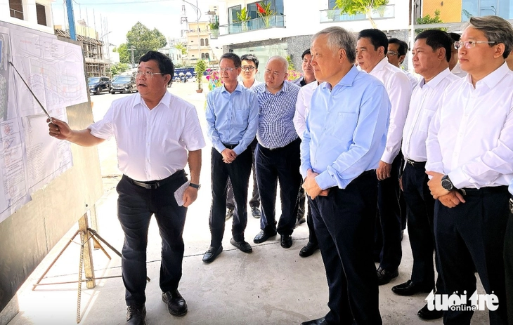 Phó thủ tướng Nguyễn Hòa Bình chỉ đạo xử lý hàng loạt dự án sai phạm, tồn đọng ở Khánh Hòa - Ảnh 1.