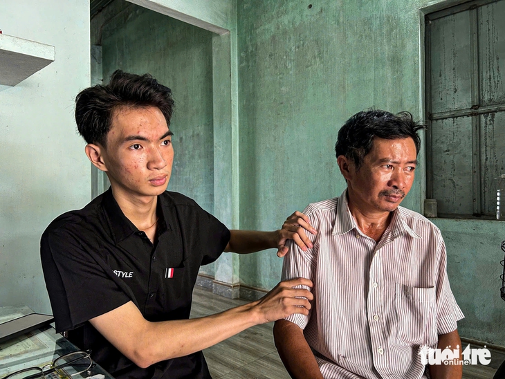 Giải 3 Vật lý tỉnh, nam sinh mắc bệnh tim bẩm sinh trúng tuyển Bách Khoa Đà Nẵng - Ảnh 5.