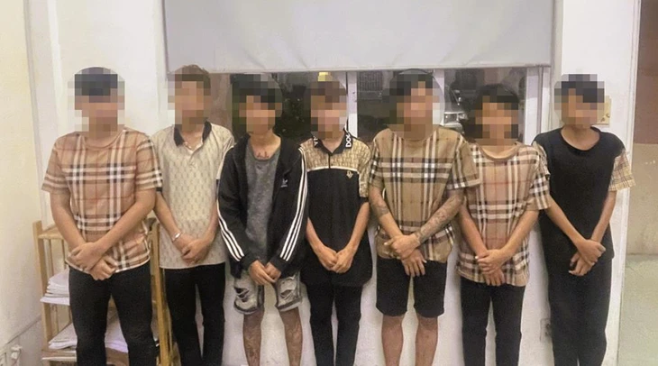 Bắt nhóm tuổi teen chơi game đột nhập bãi xe khu công nghiệp trộm tài sản - Ảnh 1.