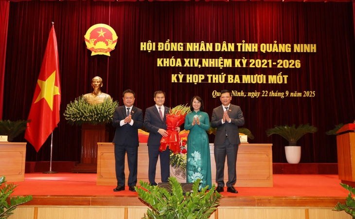 Ông Bùi Văn Khắng được bầu làm Chủ tịch UBND tỉnh Quảng Ninh - Ảnh 4.