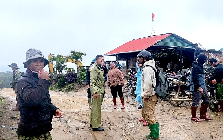 Cả trăm người băng rừng tìm cụ ông hái nấm mất tích 5 ngày ở Đà Lạt - Ảnh 1.