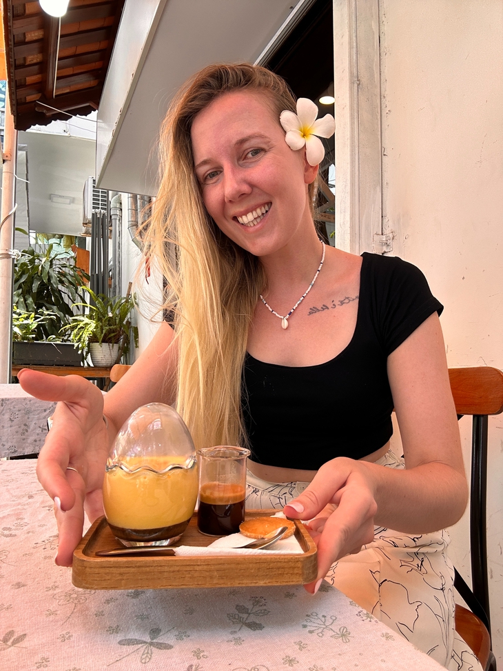 Cà phê bơ: Thức uống mới đang mê hoặc khách quốc tế ở Việt Nam - Ảnh 4. Cà phê bơ: Thức uống mê hoặc khách Tây ở Việt Nam - Ảnh 4.