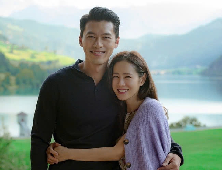 Son Ye Jin lần đầu hé lộ về cuộc hôn nhân kín tiếng với Hyun Bin - Ảnh 1.