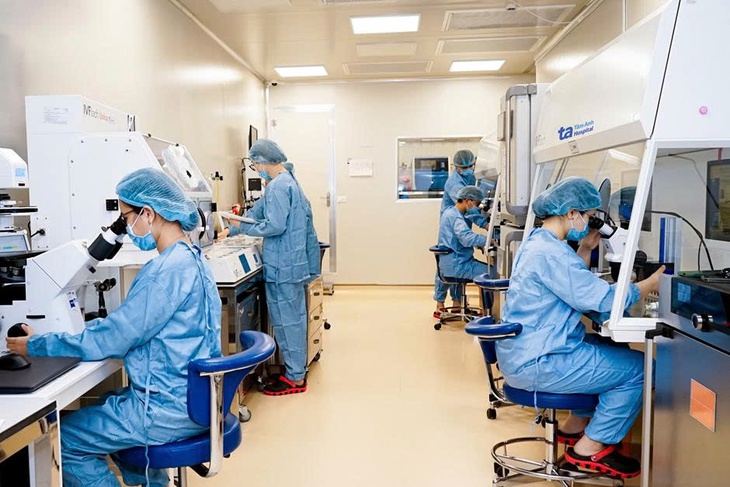 Labo phôi học thụ tinh ống nghiệm của Việt Nam được vinh danh kỷ lục châu Á - Ảnh 1.