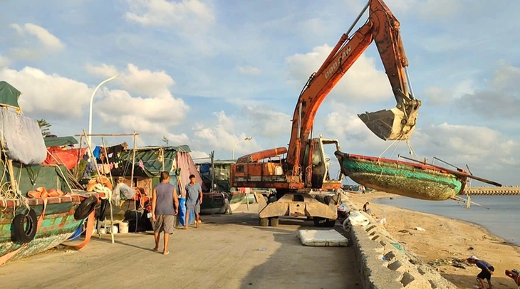 Đặc khu Bạch Long Vĩ có gió bắc cấp 2-3, trời quang trước khi bão Ragasa đổ bộ - Ảnh 1.