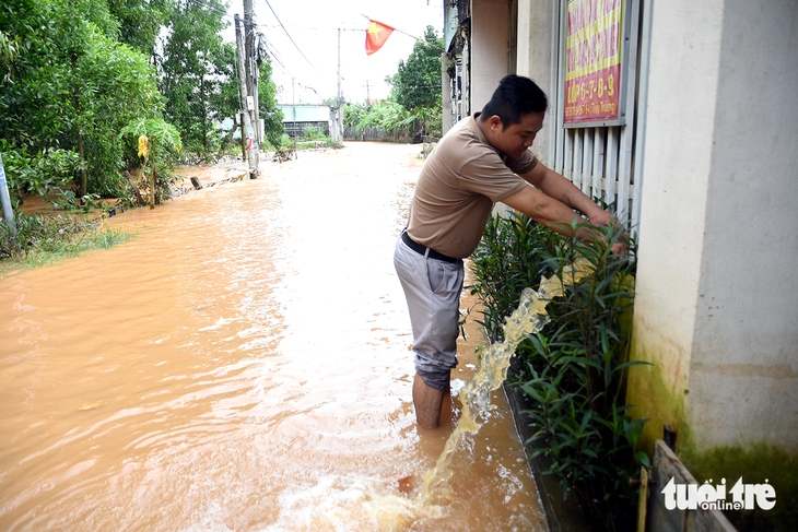 Đồng Nai: Hàng trăm hộ dân cạnh dự án cao tốc Biên Hòa - Vũng Tàu lại ngập lụt nặng - Ảnh 7.