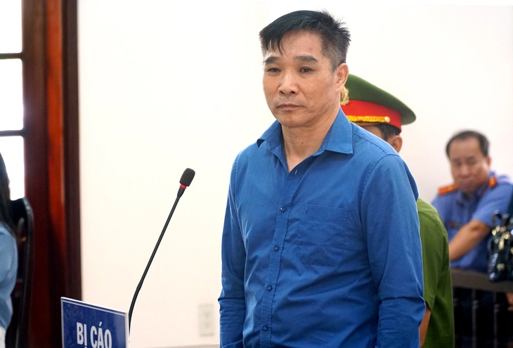 Bình 'kiểm' trở lại trại giam với bản án 12 năm tù - Ảnh 1.