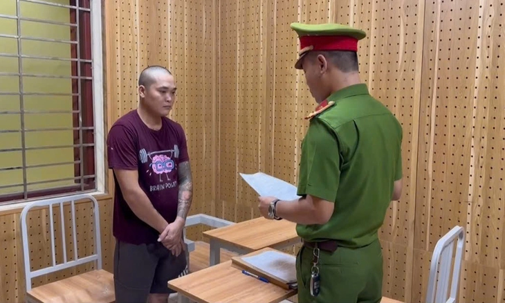 Khởi tố, bắt tạm giam 3 bị can đánh người cứu giúp nạn nhân tai nạn giao thông - Ảnh 1.