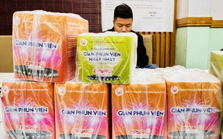 Bắt nghi phạm buôn bán pháo hoa nổ, tàng trữ ma túy trái phép - Ảnh 2.