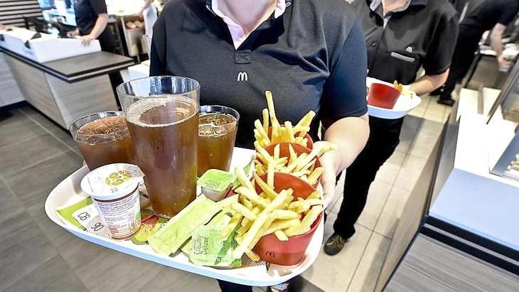 Thương hiệu - những bài học bảo vệ uy tín - Kỳ 4: McDonald's thay thịt bò bằng giun đất? - Ảnh 3.