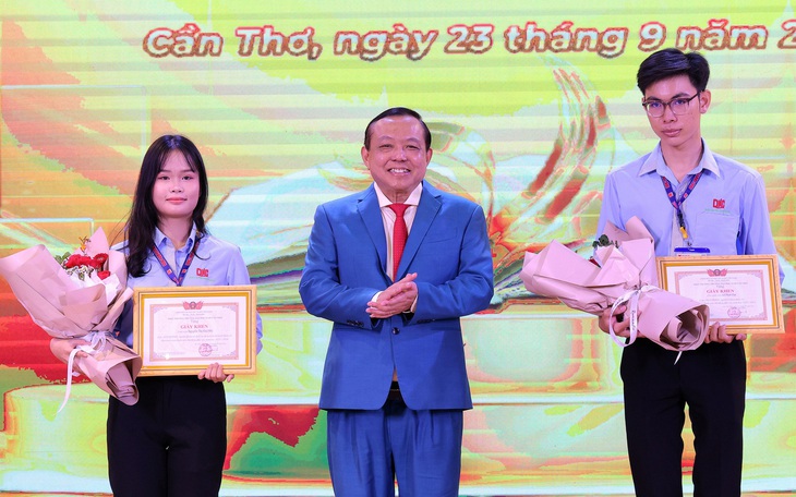 Trường đại học Nam Cần Thơ bác tin '2 sinh viên tự tử trong ký túc xá' - Ảnh 2.