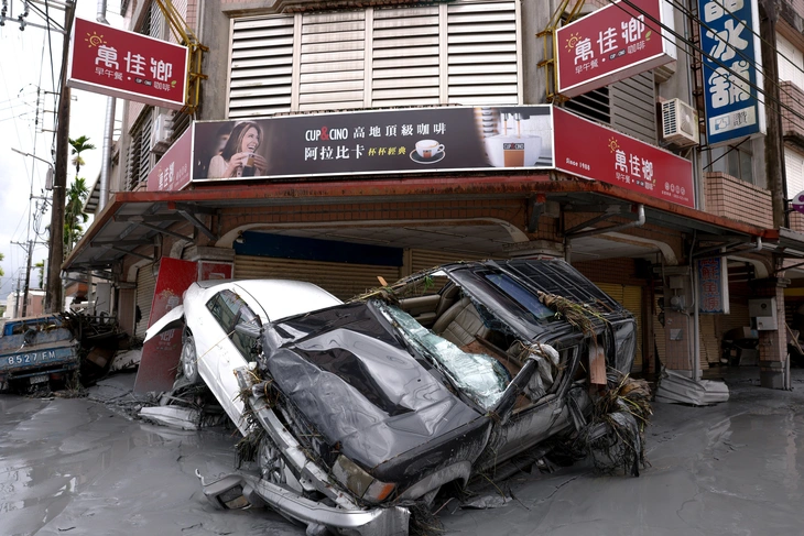 Siêu bão Ragasa càn quét Trung Quốc với sức gió 212km/h - Ảnh 6.