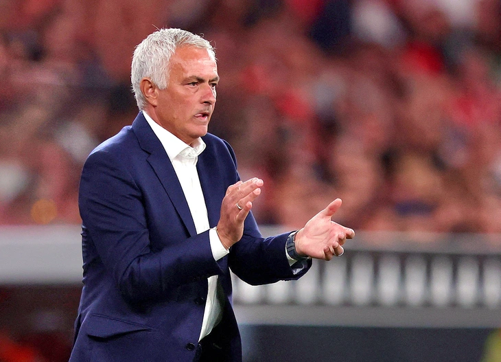 HLV Mourinho chấp nhận 'lỗ vốn' để dẫn dắt Benfica - Ảnh 1.