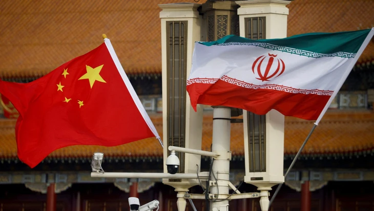 Iran khẳng định vẫn bán dầu cho Trung Quốc bất chấp lệnh trừng phạt tái áp đặt - Ảnh 1.
