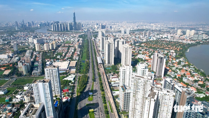 Tiền ồ ạt đổ vào bất động sản, Ngân hàng Nhà nước cảnh báo rủi ro  - Ảnh 1.