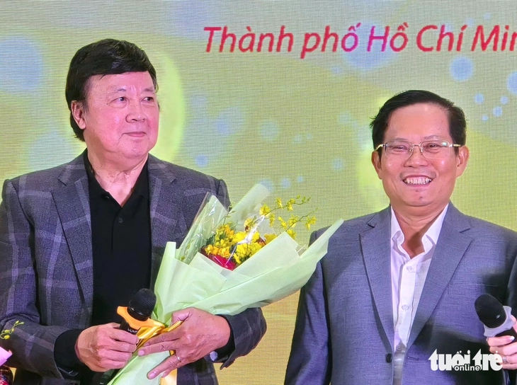 Nghệ sĩ Bảo Quốc xúc động vì số tiền 1 tỉ đồng giúp đỡ nghệ sĩ khó khăn - Ảnh 2.