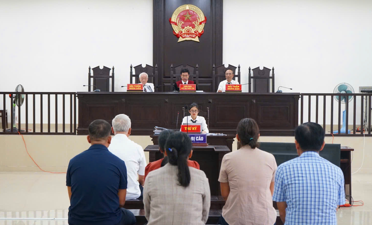 Kê khống giờ chạy ca nô để rút tiền ngân sách, cựu giám đốc cùng thuộc cấp lãnh án - Ảnh 1.