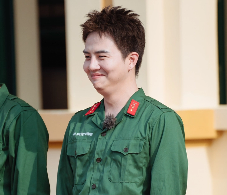 Sao nhập ngũ ngập tràn tiếng cười Duy Khánh, Chi Pu rất 'máu, chiến' - Ảnh 4.