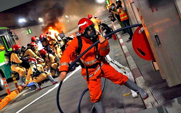 Cháy lớn hầm xe thẩm mỹ viện ở phường Bàn Cờ- Ảnh 3.