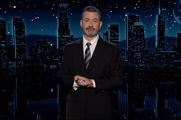 Jimmy Kimmel trở lại, xúc động xin lỗi gia đình Charlie Kirk vì phát ngôn nhạy cảm - Ảnh 1.