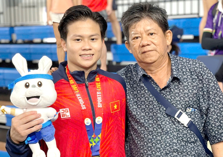 VĐV thể dục dụng cụ Nguyễn Văn Khánh Phong: 'Dù không còn, nhưng ba vẫn luôn ở bên tôi' - Ảnh 1.