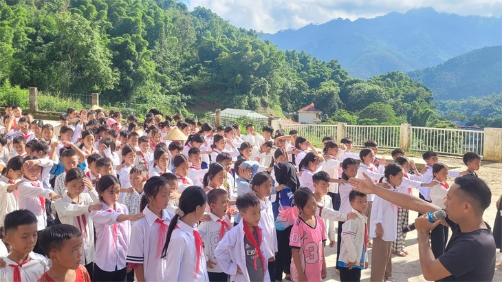 Thanh Hóa siết chặt thu chi trường học, công khai từng khoản để chống lạm thu - Ảnh 1.