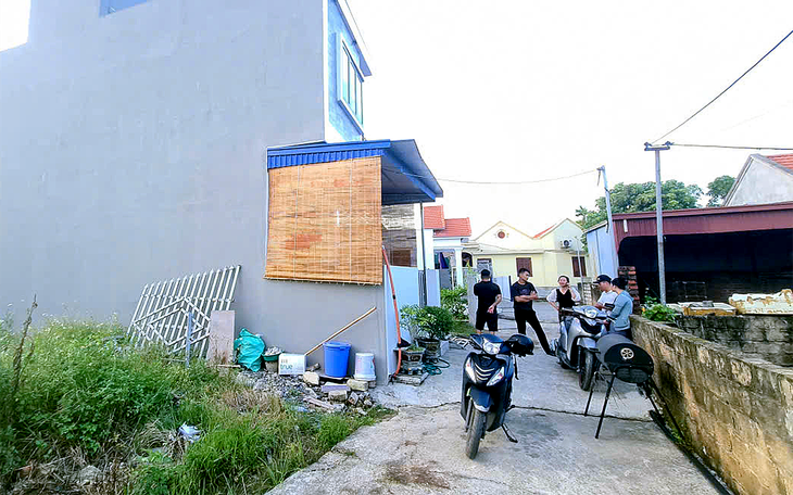 Xây nhầm nhà trên đất người khác: 'Thần đèn' đưa phương án di chuyển ngôi nhà về vị trí chính chủ - Ảnh 2.