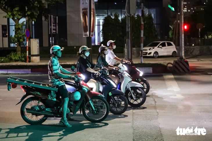 2 camera AI phát hiện 1.798 vi phạm trong nửa ngày: Sẽ lắp thêm hàng ngàn camera trên cả nước - Ảnh 6.