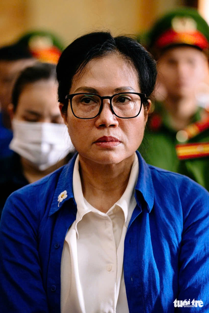 Khai khống mức hao hụt vàng để tham ô, cựu Tổng giám đốc SJC Lê Thúy Hằng hầu tòa - Ảnh 2.
