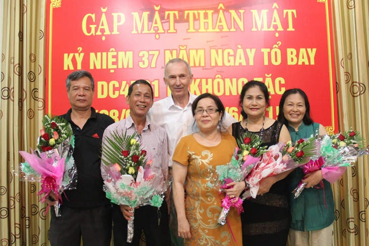 Sự thật của 'Tử chiến trên không' được kể bởi người trong cuộc, chiêu đãi viên Huỳnh Thu Cúc - Ảnh 4.