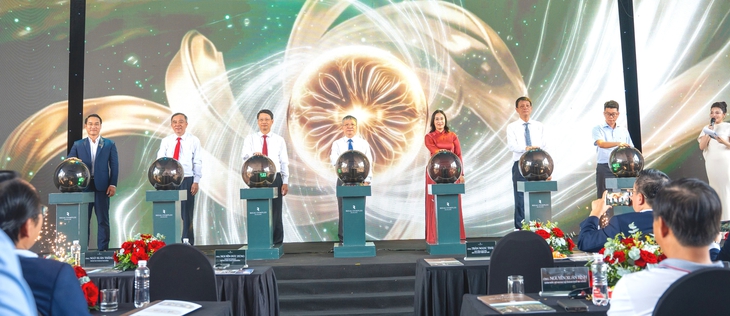 Đất Xanh Miền Trung không còn là công ty con thuộc Regal Group - Ảnh 3.