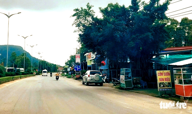 Phú Quốc dọn 'cửa ngõ' ĐT.975, dẹp lấn chiếm để đón APEC 2027 - Ảnh 1.