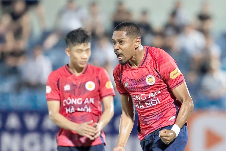 Shopee Cup 2025 - 2026: CLB Công An Hà Nội chật vật thắng trận đầu tiên - Ảnh 1.
