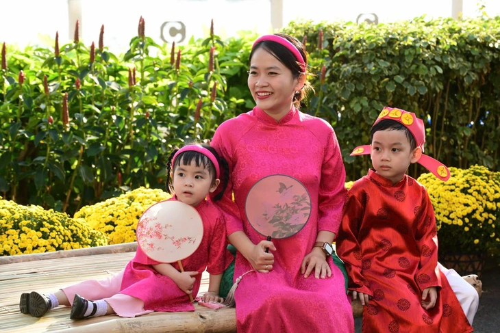 Siêu đô thị TP.HCM hơn 14 triệu dân có mức sinh thấp nhất  Việt Nam - Ảnh 1.
