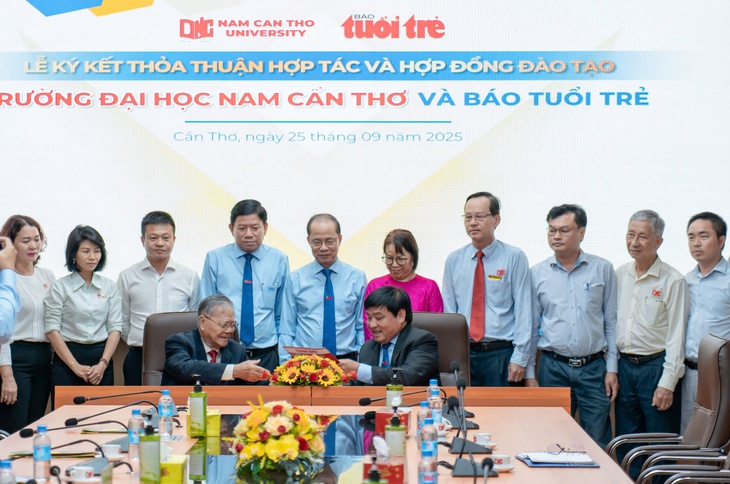 Trường đại học Nam Cần Thơ ký hợp tác đào tạo với Tuổi Trẻ  - Ảnh 1.