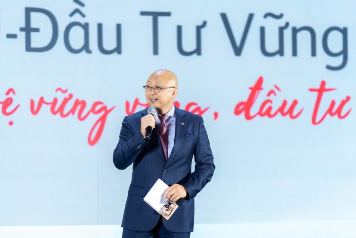 Prudential Việt Nam ra mắt sản phẩm bảo hiểm liên kết đơn vị PRU-Đầu Tư Vững Tiến - Ảnh 1.