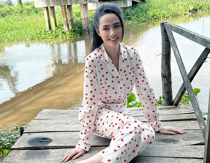 Hoa hậu Phan Thị Mơ trở lại màn ảnh nhỏ với Diệp Chi Mai - Ảnh 1.