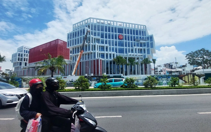 Phải đảm bảo an toàn nếu không thể giải tỏa 32 nhà dân Nha Trang mở rộng trụ sở tỉnh - Ảnh 5.