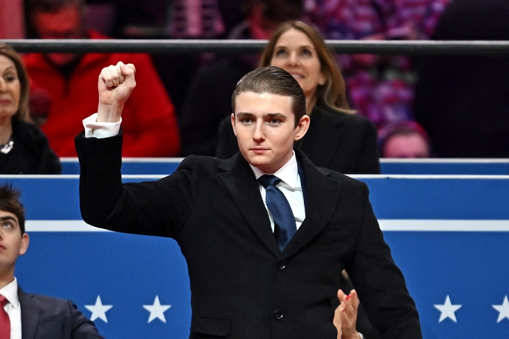 Forbes: Tài sản các thành viên gia đình ông Trump tăng vọt, cậu út Barron Trump có 150 triệu USD - Ảnh 4.