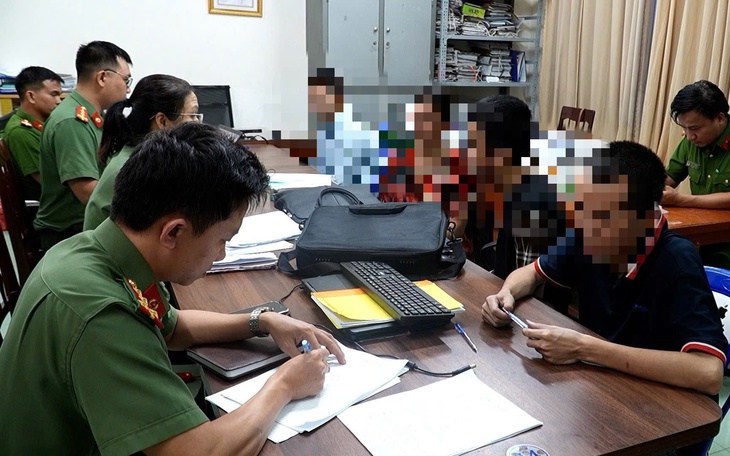 Người trẻ vẫn qua Campuchia làm 'việc nhẹ lương cao' - Ảnh 3.