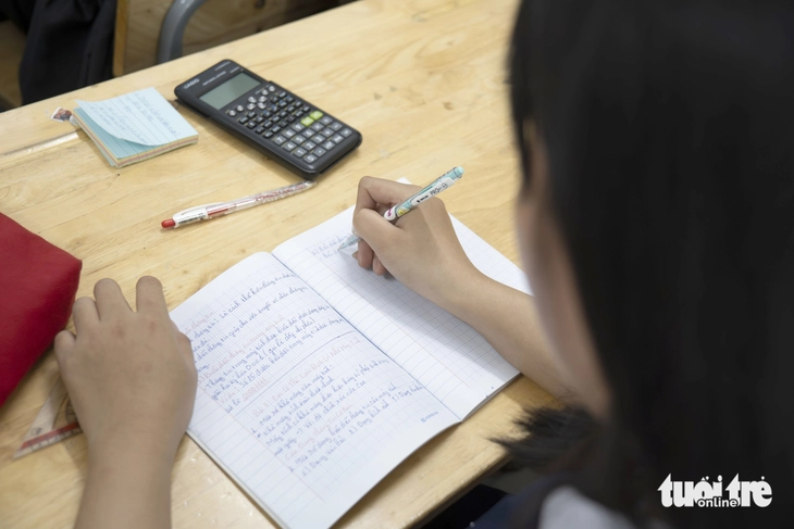 Cô gái tuổi 22 trở lại tìm con chữ lớp 6 - Ảnh 2.