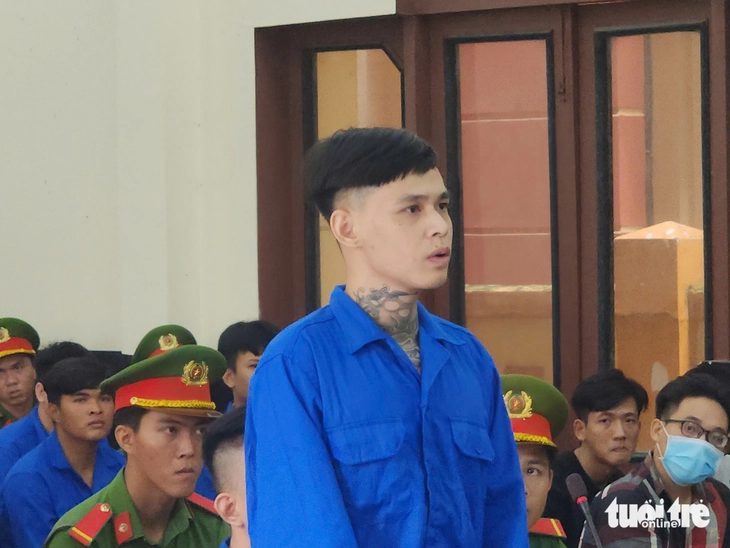 Mâu thuẫn về việc nợ tiền xăm, 31 người mang súng, mã tấu đi đánh nhau - Ảnh 1.
